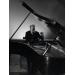 Le pianiste Josef Hofmann assis au piano dans son studio